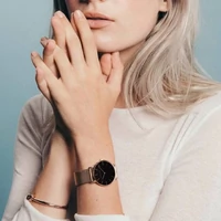 Kép 2/8 - Hannah Martin Női Karóra - Rosegold és Fekete