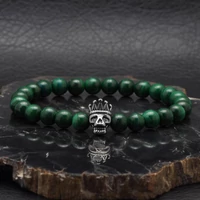 Kép 2/4 - BRAVE - “Skull King” Zöld Malachit Drágakő Karkötő