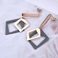 Kép 3/5 - Rosegold Fekete Nemesacél Rombusz Női Fülbevaló