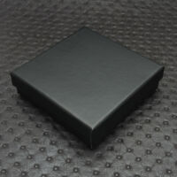 Kép 3/4 - Univerzális Fekete Karkötő Díszdoboz - 8,5x8,5x2,5 cm