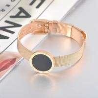 Kép 3/5 - Rosegold Nemesacél Mesh Női Karkötő - Római Szám Medál