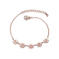Kép 1/6 - Rosegold Nemesacél Női Karkötő - Virág Medálokkal