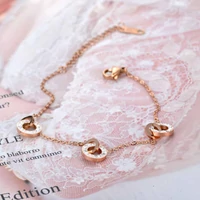 Kép 3/5 - Rosegold Nemesacél Női Karkötő - Kör Medálokkal