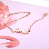 Kép 4/5 - Rosegold Nemesacél Női Karkötő - Pillangó Medálokkal - Kagyló Berakással