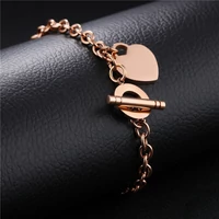 Kép 3/3 - Elegáns Rosegold Acél Női Karlánc - Szív medál