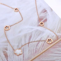 Kép 2/5 - Rosegold Nemesacél Női Nyaklánc - Virág Medálok