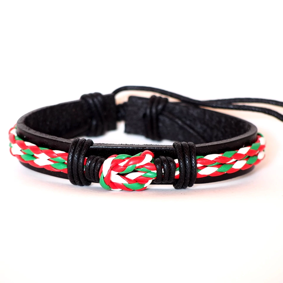 Fekete Bőr Karkötő - Piros Fehér Zöld Dísz